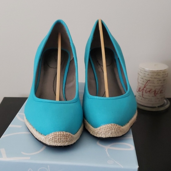 Life Stride Blue Canvas Shoes - Picture 7 of 8